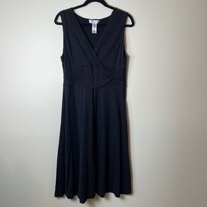 Nine West black sleeveless dress. Size Large